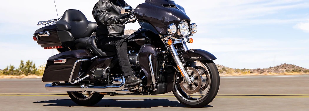 Test Ride 2021 Harley-Davidson® Ultra Limited near North Billerica MA