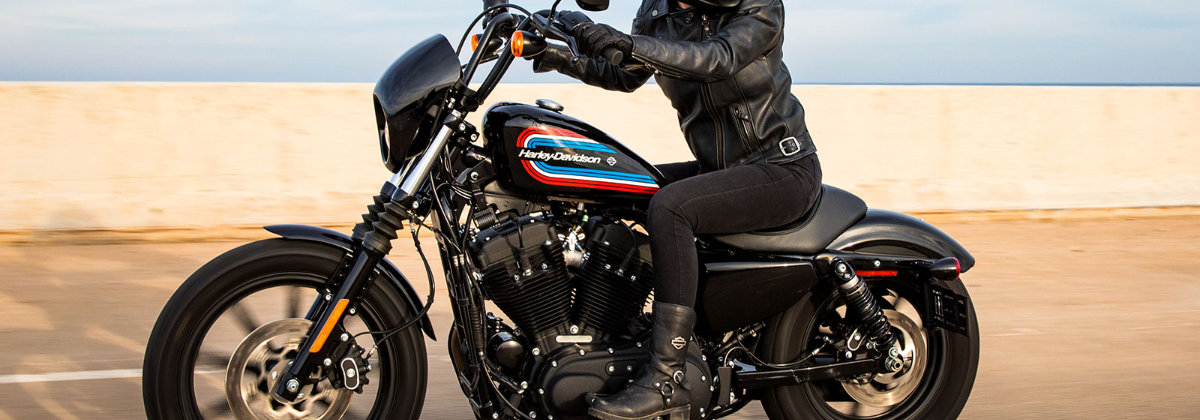 2021 Harley-Davidson® Iron 1200™ vs 2022 Yamaha Bolt