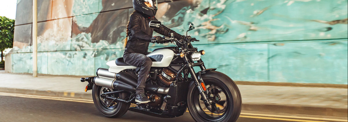 Test Ride 2021 Harley-Davidson® Sportster® S