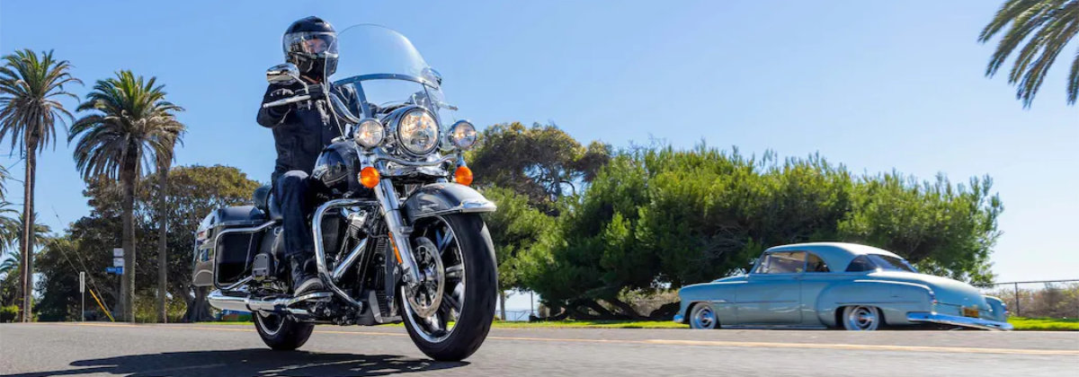 Test Ride 2022 Harley-Davidson® Road King® near Rochester NH